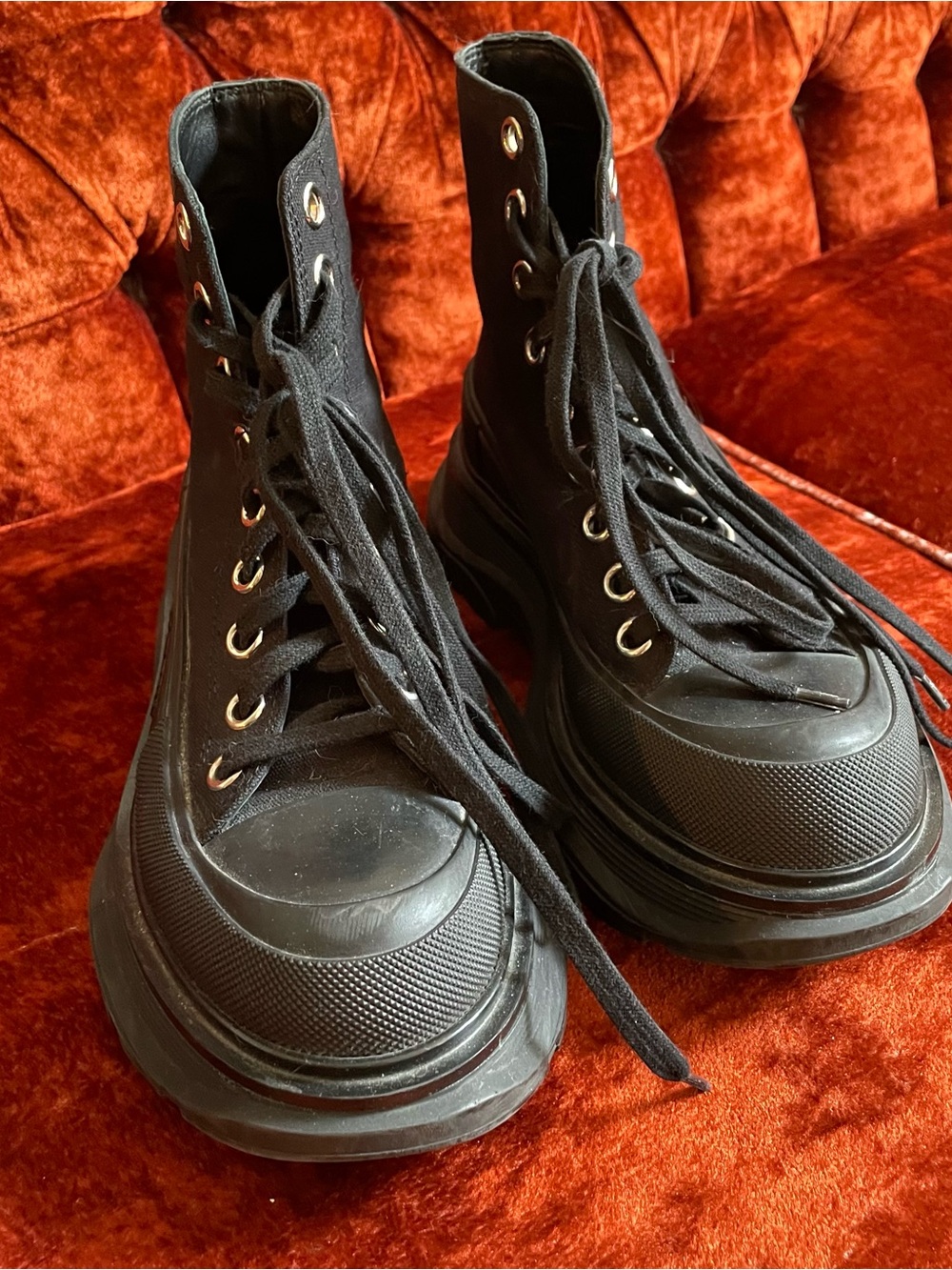 Alexander McQueen Black Chunky Platform Lace-Up Boots - Picture 4 of 8